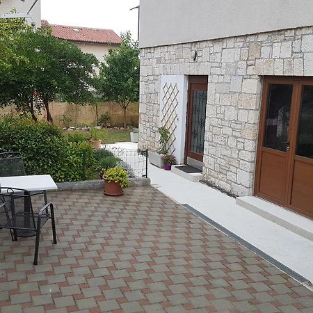 Apartments Ana And Vesna بولا المظهر الخارجي الصورة