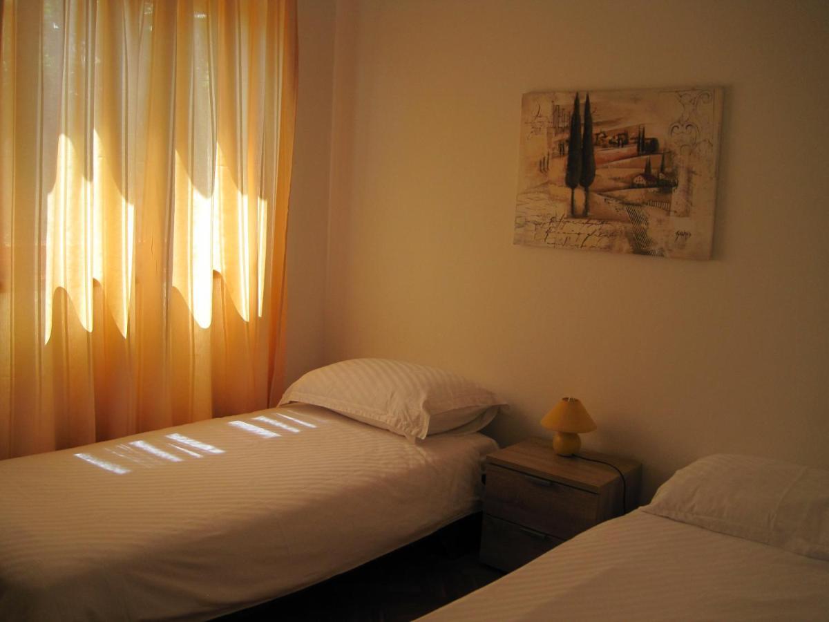 Apartments Ana And Vesna بولا المظهر الخارجي الصورة