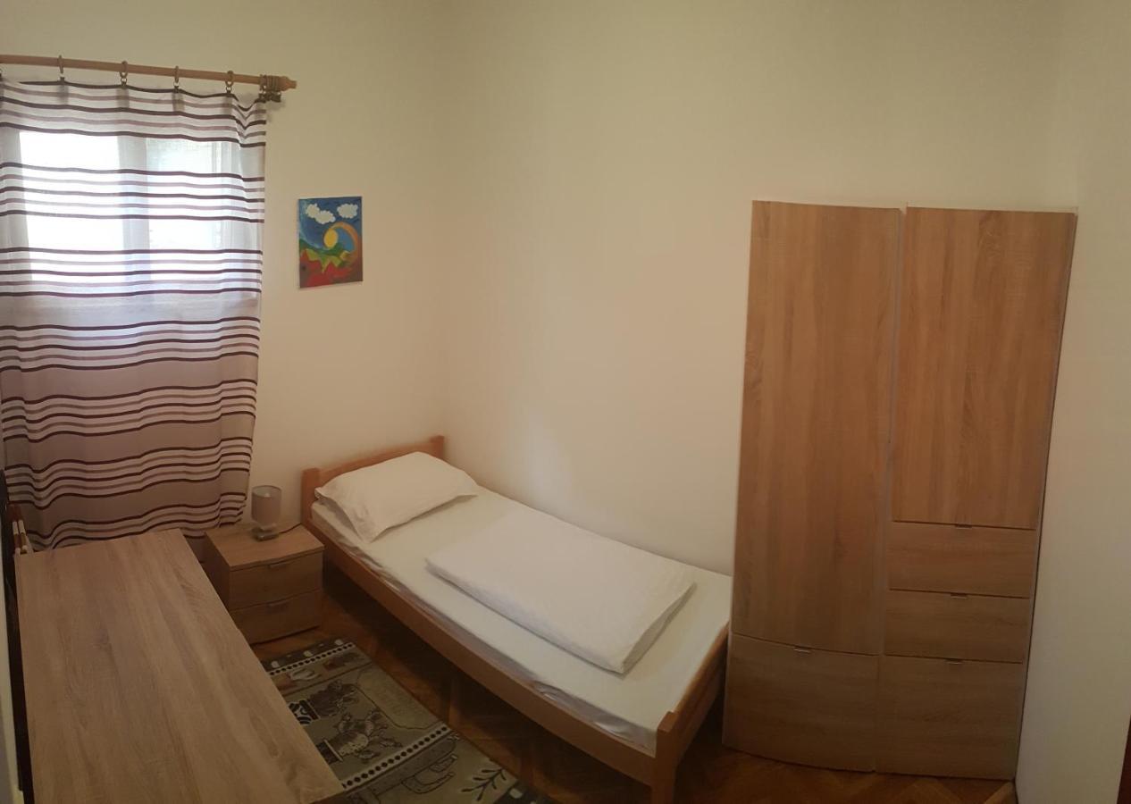 Apartments Ana And Vesna بولا المظهر الخارجي الصورة