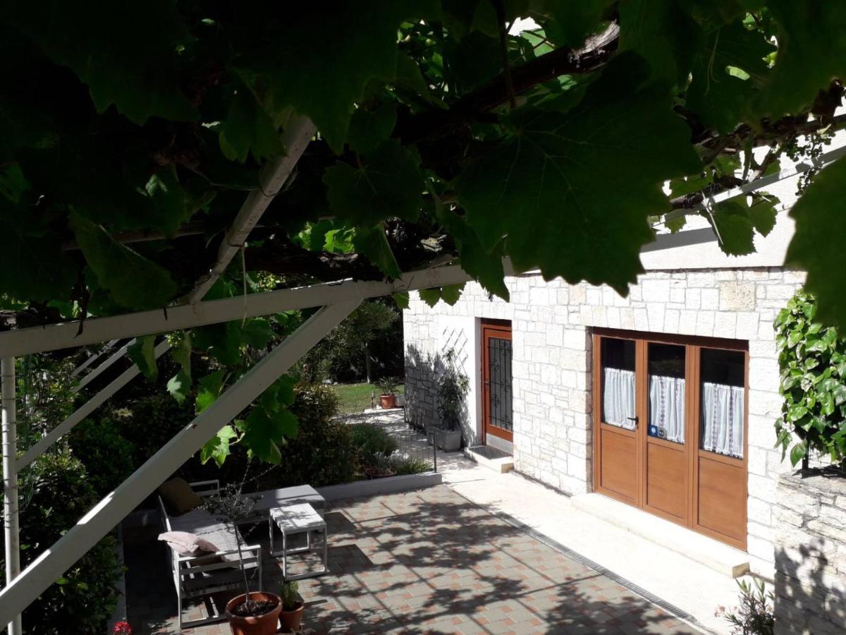 Apartments Ana And Vesna بولا المظهر الخارجي الصورة