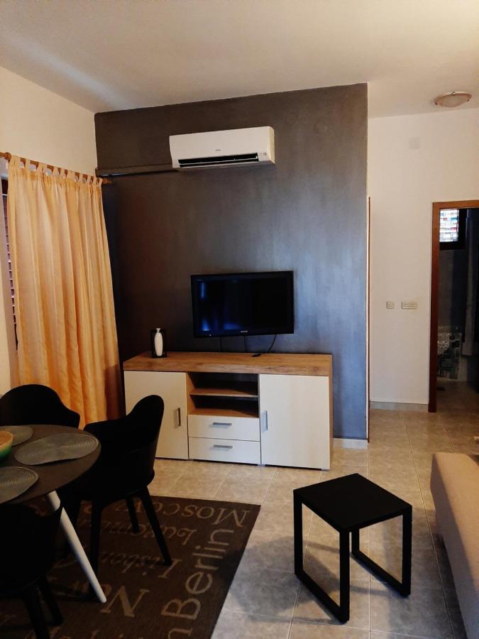 Apartments Ana And Vesna بولا المظهر الخارجي الصورة