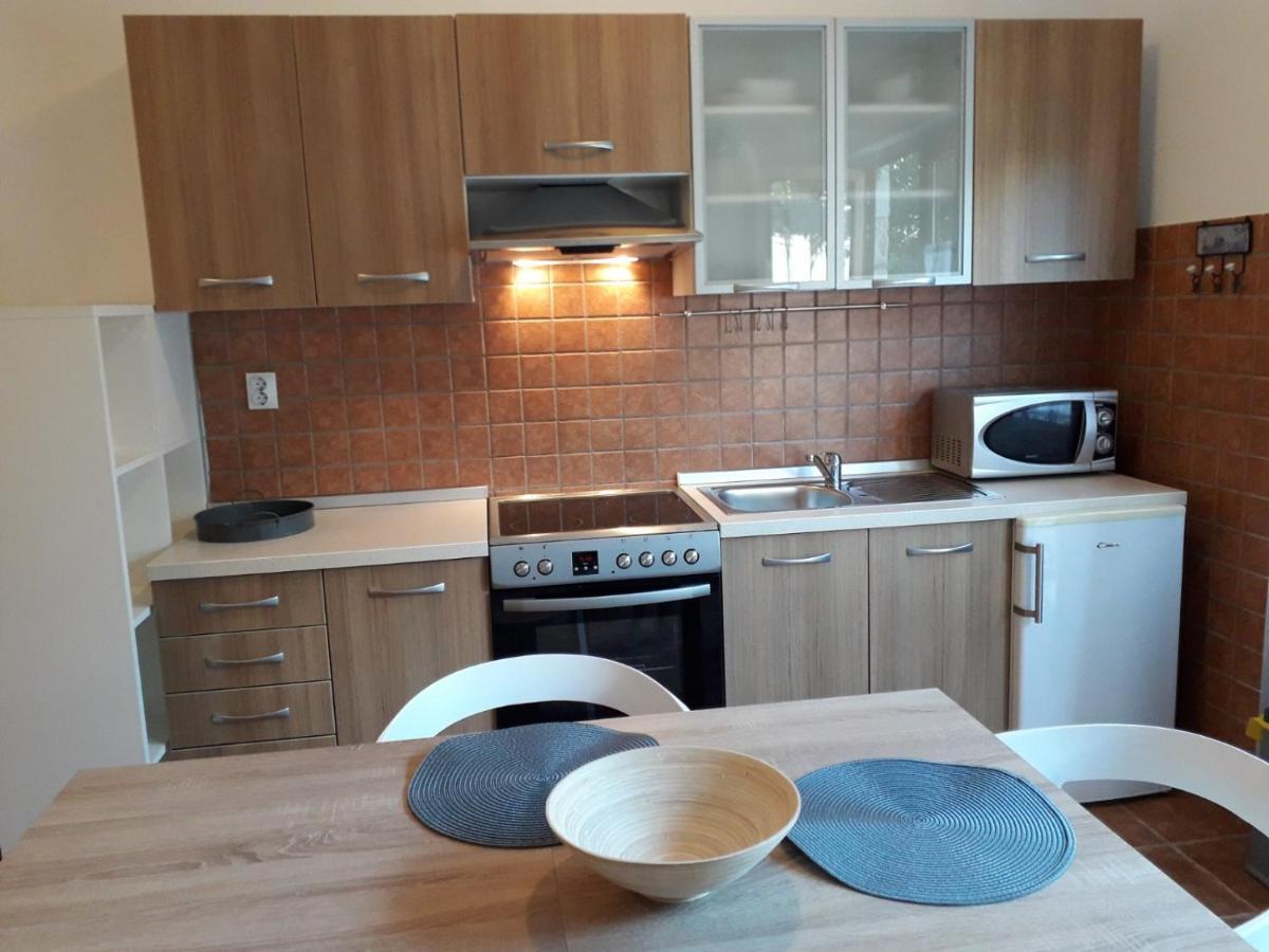 Apartments Ana And Vesna بولا المظهر الخارجي الصورة